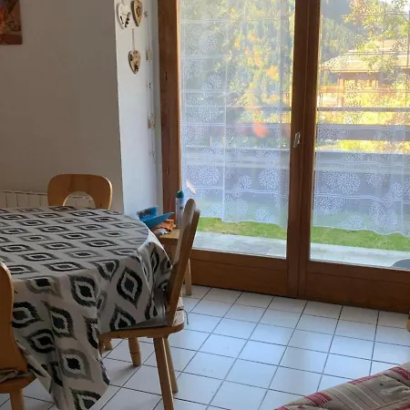 T2 Pour 5 Pers. Avec Terrasse, Parking Prive Et Proximite Centre-village Et Navettes. Apartment *